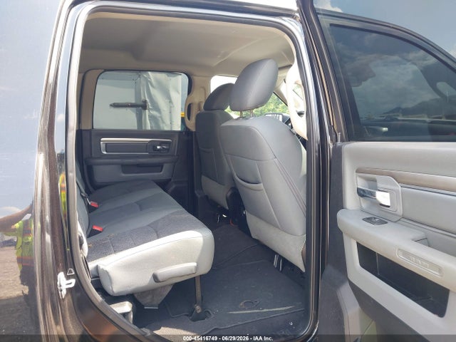 45416749 :رقم المزاد ، 3C6UR5ML6HG515785 vin ، 2017 Ram 2500 Big Horn  4x4 6'4 Box مزاد بيع