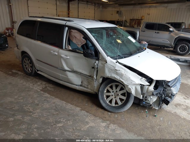 45416783 :رقم المزاد ، 2C4RC1BG0ER442661 vin ، 2014 Chrysler Town & Country Touring مزاد بيع