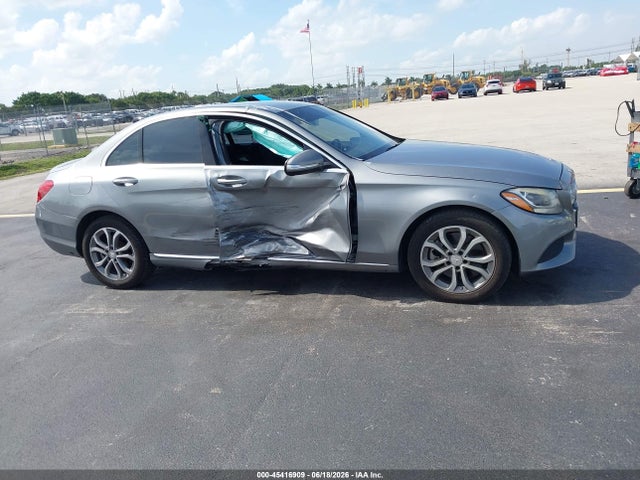 Aukcja sprzedaży 2015 Mercedes-benz C 300 4matic, vin: 55SWF4KB3FU071703, numer aukcji: 45416909