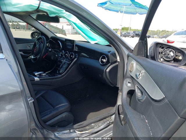 Продаж на аукціоні авто 2015 Mercedes-benz C 300 4matic, vin: 55SWF4KB3FU071703, номер лоту: 45416909