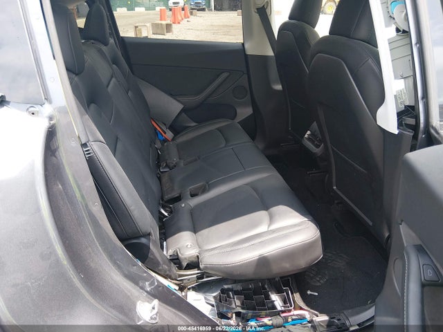 45416959 :رقم المزاد ، 5YJYGDEE2MF187887 vin ، 2021 Tesla Model Y Long Range Dual Motor All-wheel Drive مزاد بيع