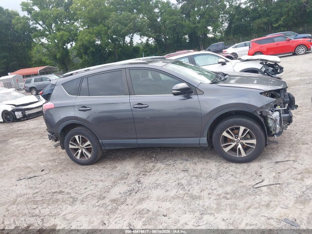 JTMWFREV9JJ748145 Toyota Rav4 Xle