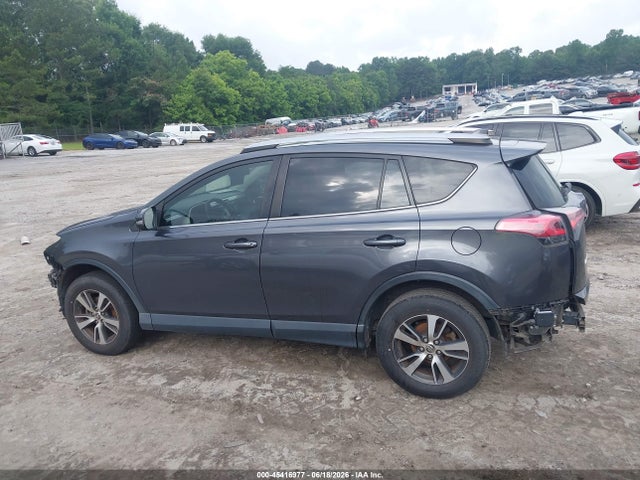 JTMWFREV9JJ748145 Toyota Rav4 Xle