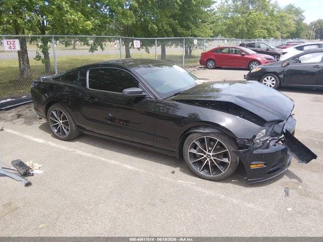 45417014 :رقم المزاد ، 1ZVBP8AMXE5303699 vin ، 2014 Ford Mustang V6 مزاد بيع