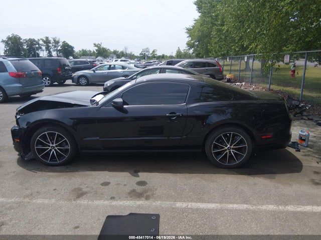 45417014 :رقم المزاد ، 1ZVBP8AMXE5303699 vin ، 2014 Ford Mustang V6 مزاد بيع