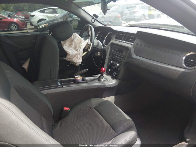 45417014 :رقم المزاد ، 1ZVBP8AMXE5303699 vin ، 2014 Ford Mustang V6 مزاد بيع