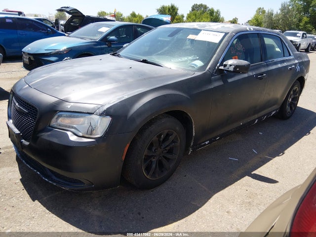 Продаж на аукціоні авто 2015 Chrysler 300 Limited, vin: 2C3CCAAG5FH828897, номер лоту: 45417082