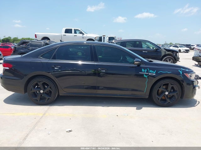 1VWMA7A38NC000976 Volkswagen Passat 2.0t R-line