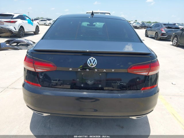 1VWMA7A38NC000976 Volkswagen Passat 2.0t R-line