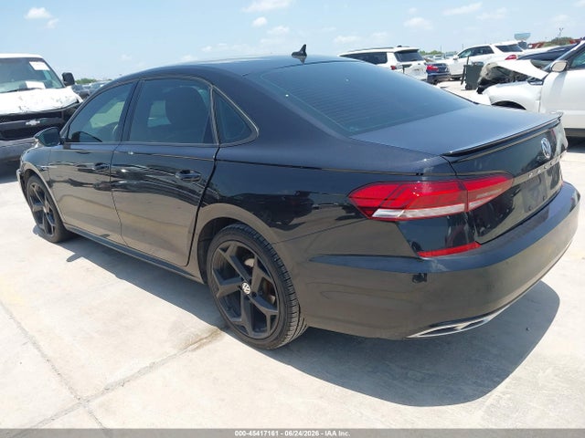 1VWMA7A38NC000976 Volkswagen Passat 2.0t R-line