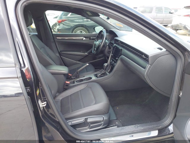 1VWMA7A38NC000976 Volkswagen Passat 2.0t R-line