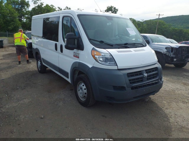 45417228 :رقم المزاد ، 3C6TRVAG5JE100297 vin ، 2018 Ram Promaster 1500 Low Roof 136 Wb مزاد بيع
