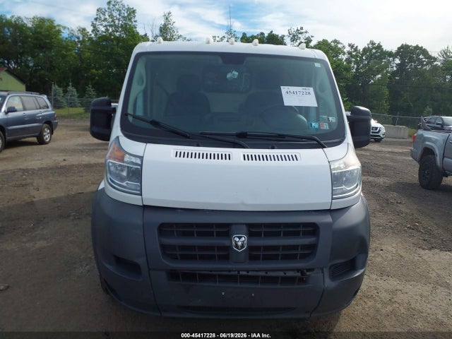 45417228 :رقم المزاد ، 3C6TRVAG5JE100297 vin ، 2018 Ram Promaster 1500 Low Roof 136 Wb مزاد بيع