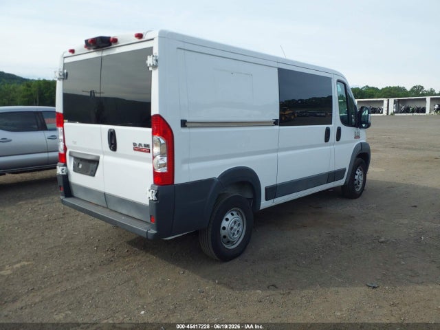 45417228 :رقم المزاد ، 3C6TRVAG5JE100297 vin ، 2018 Ram Promaster 1500 Low Roof 136 Wb مزاد بيع