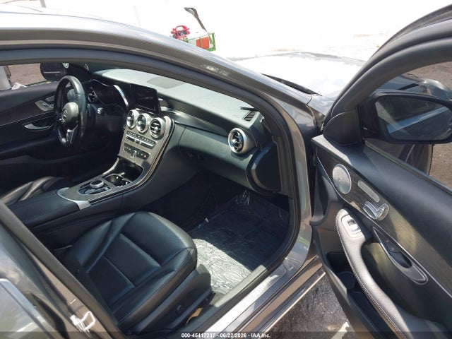 45417237 :رقم المزاد ، 55SWF8EB4KU285435 vin ، 2019 Mercedes-benz C 300 4matic مزاد بيع