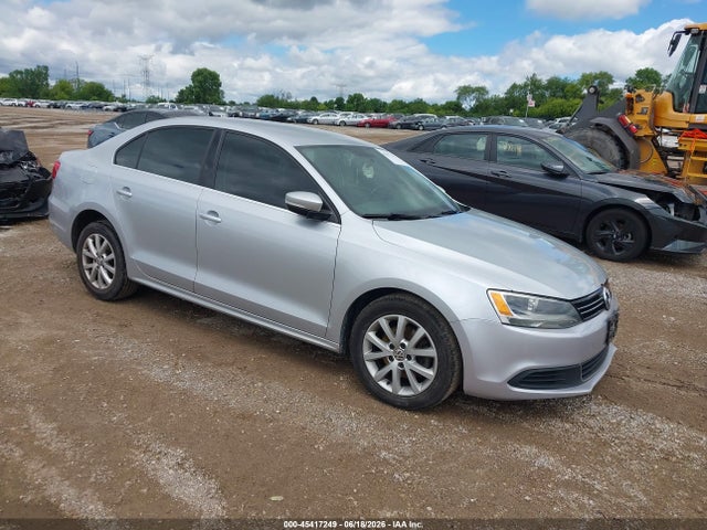45417249 :رقم المزاد ، 3VWD07AJ9EM300073 vin ، 2014 Volkswagen Jetta 1.8t Se مزاد بيع