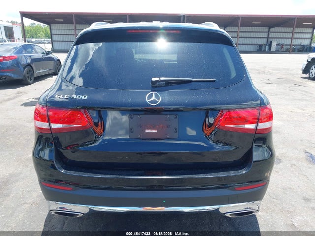 45417433 :رقم المزاد ، WDC0G4JB4HF185062 vin ، 2017 Mercedes-benz Glc 300 مزاد بيع