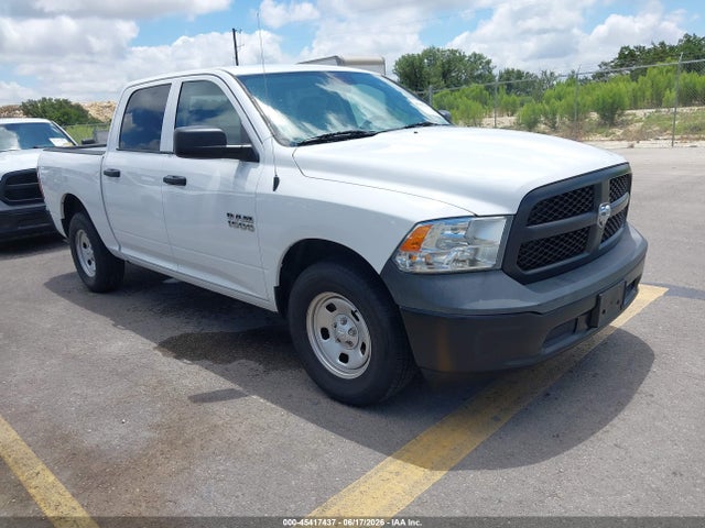 RAM 1500 Tradesman 4x2 5'7 Box 2018 1C6RR6KG6JS303615 головне зображення