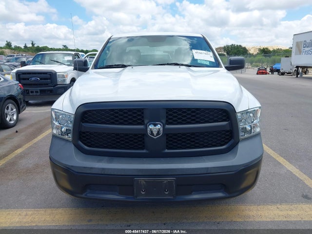 1C6RR6KG6JS303615 RAM 1500 Tradesman 4x2 5&#039;7 Box