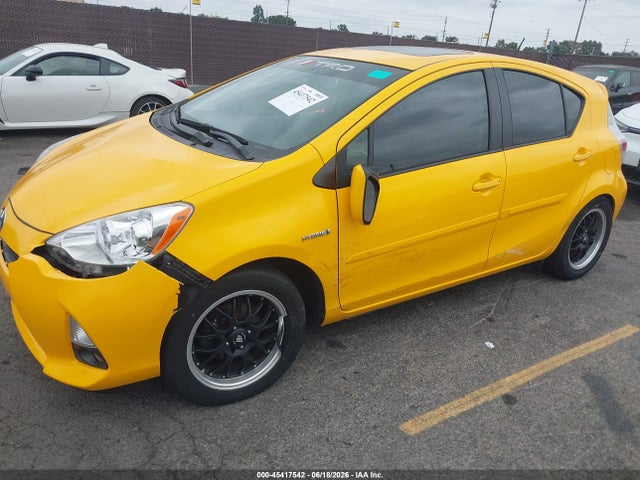 Toyota Prius C Four 2014 JTDKDTB33E1080465 Image 6