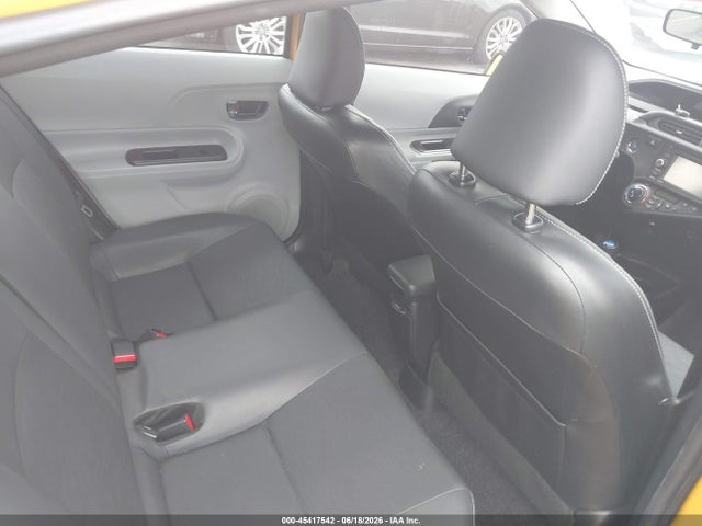 Toyota Prius C Four 2014 JTDKDTB33E1080465 Image 8