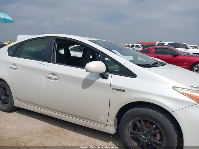 Toyota Prius Two 2014 JTDKN3DU1E1792072 Image 13