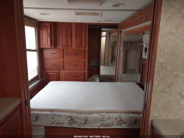 Продаж на аукціоні авто 2004 Freightliner Chassis X Line Motor Home, vin: 4UZAAHDC54CN98641, номер лоту: 45417615