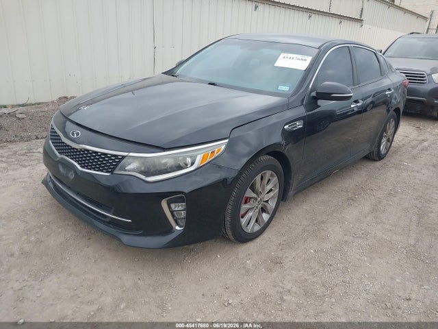 KIA Optima S 2018 5XXGT4L34JG206182 Image 2