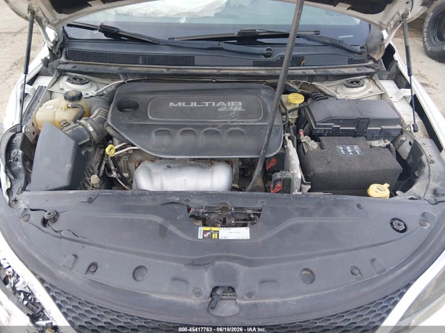 Продаж на аукціоні авто 2015 Chrysler 200 Limited, vin: 1C3CCCAB1FN557795, номер лоту: 45417763