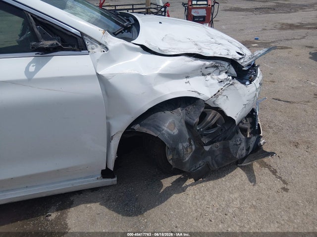 Продаж на аукціоні авто 2015 Chrysler 200 Limited, vin: 1C3CCCAB1FN557795, номер лоту: 45417763