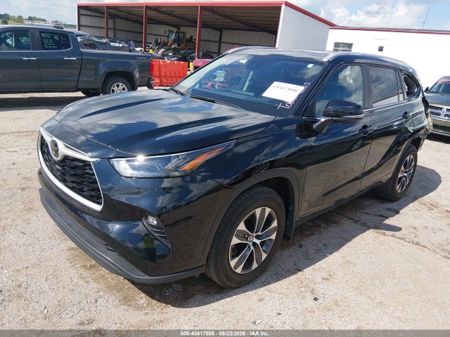 Toyota Highlander Xle 2024 5TDKDRBH9RS565880 Image 2
