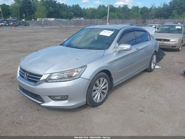 1HGCR3F9XEA022469 Honda Accord Touring