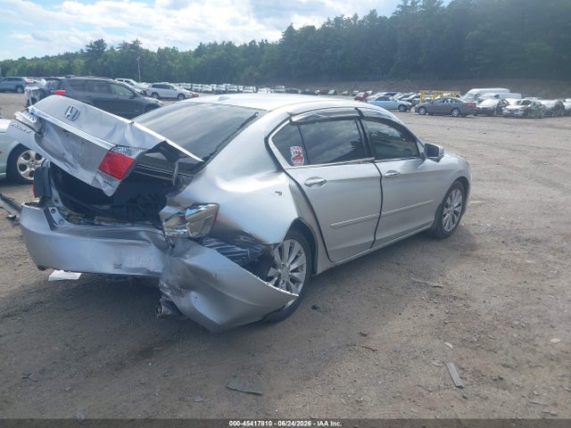 1HGCR3F9XEA022469 Honda Accord Touring