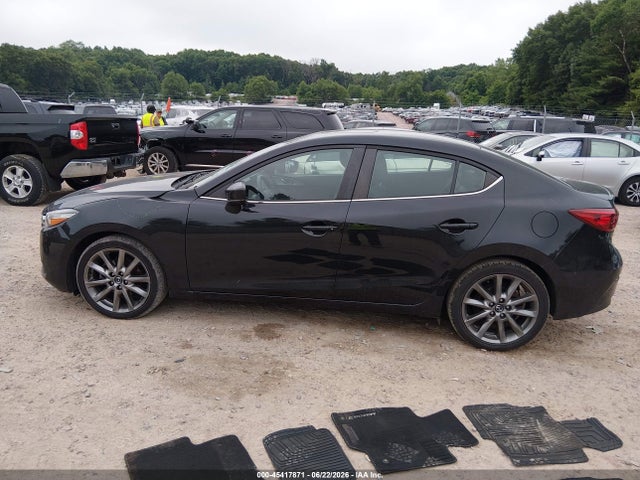 45417871 :رقم المزاد ، 3MZBN1V37JM232920 vin ، 2018 Mazda Mazda3 Touring مزاد بيع