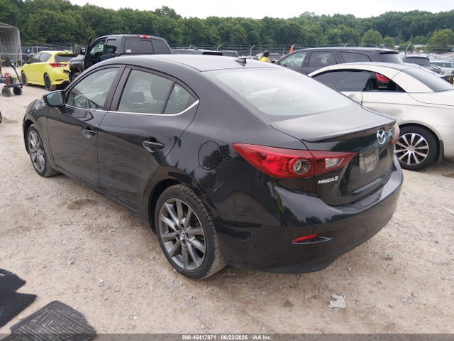 45417871 :رقم المزاد ، 3MZBN1V37JM232920 vin ، 2018 Mazda Mazda3 Touring مزاد بيع