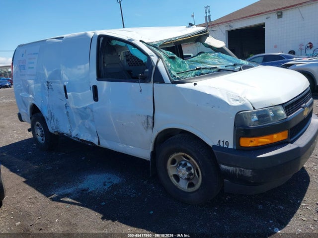 45417960 :رقم المزاد ، 1GCWGAFP5J1335752 vin ، 2018 Chevrolet Express 2500 Work Van مزاد بيع