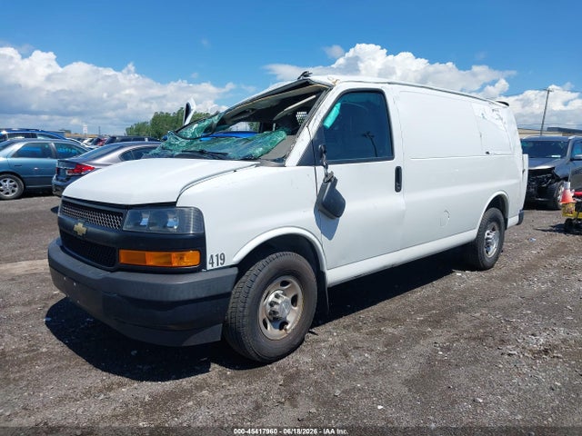 45417960 :رقم المزاد ، 1GCWGAFP5J1335752 vin ، 2018 Chevrolet Express 2500 Work Van مزاد بيع