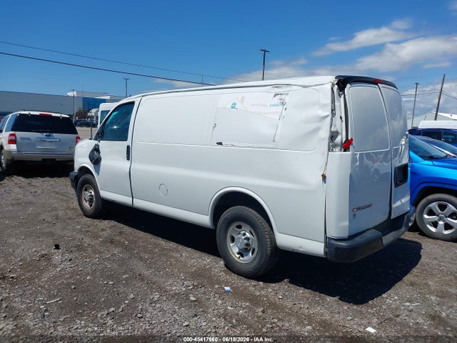 45417960 :رقم المزاد ، 1GCWGAFP5J1335752 vin ، 2018 Chevrolet Express 2500 Work Van مزاد بيع
