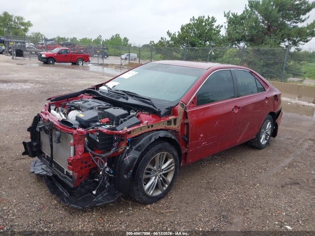 45417996 :رقم المزاد ، 4T1BF1FK2FU892366 vin ، 2015 Toyota Camry Se مزاد بيع