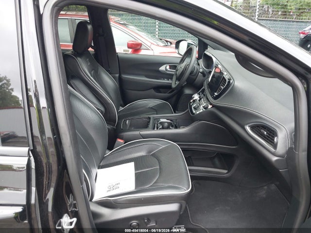 Продажа на аукционе авто 2025 Chrysler Pacifica Limited, vin: 2C4RC1GG3SR552365, номер лота: 45418004