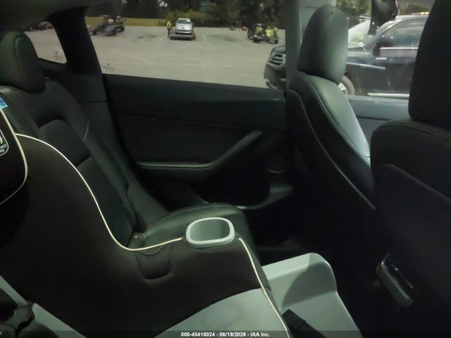 Продажа на аукционе авто 2021 Tesla Model Y Long Range Dual Motor All-wheel Drive, vin: 5YJYGDEE8MF085736, номер лота: 45418024