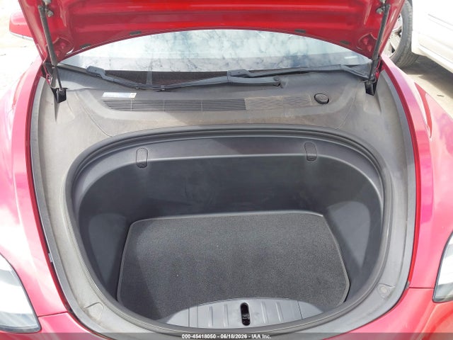 45418050 :رقم المزاد ، 5YJ3E1EA5JF051678 vin ، 2018 Tesla Model 3 Long Range/mid Range مزاد بيع