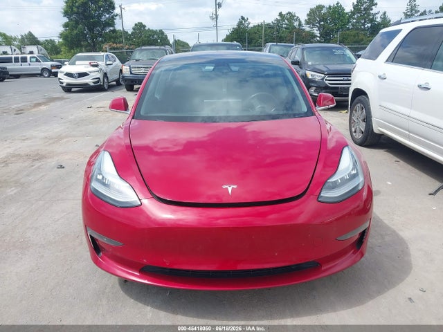 45418050 :رقم المزاد ، 5YJ3E1EA5JF051678 vin ، 2018 Tesla Model 3 Long Range/mid Range مزاد بيع