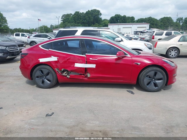 45418050 :رقم المزاد ، 5YJ3E1EA5JF051678 vin ، 2018 Tesla Model 3 Long Range/mid Range مزاد بيع