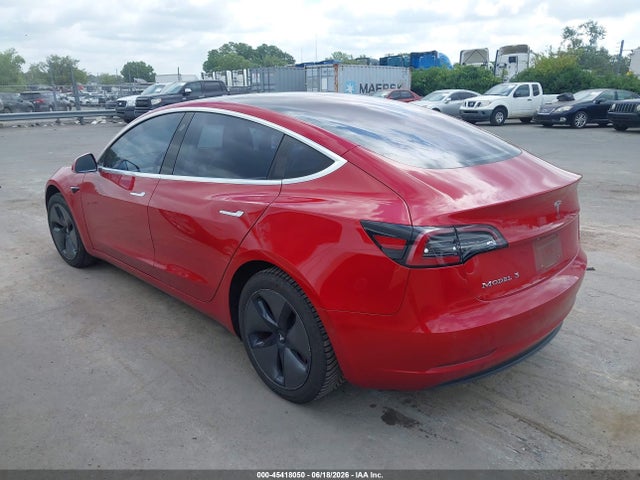 45418050 :رقم المزاد ، 5YJ3E1EA5JF051678 vin ، 2018 Tesla Model 3 Long Range/mid Range مزاد بيع