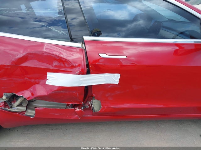 45418050 :رقم المزاد ، 5YJ3E1EA5JF051678 vin ، 2018 Tesla Model 3 Long Range/mid Range مزاد بيع
