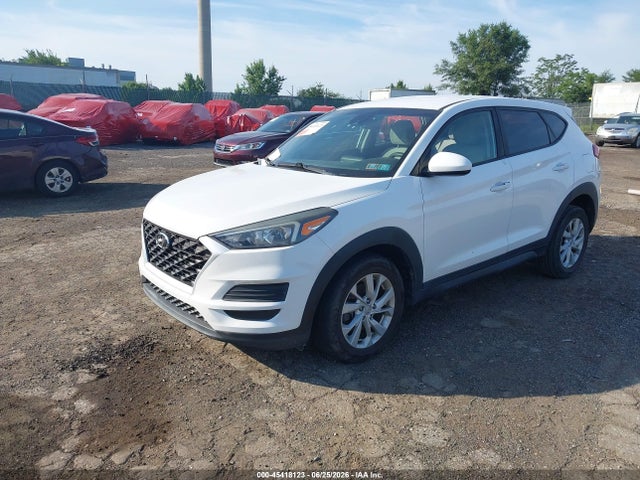 Hyundai TUCSON SE 2019 KM8J2CA47KU864827 Image 2