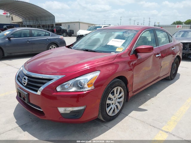 Nissan Altima 2.5 S 2015 1N4AL3AP9FN366923 Image 2