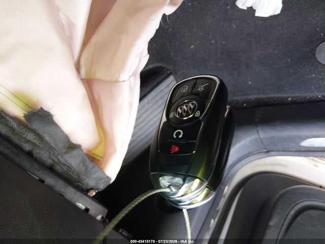 45418178 :رقم المزاد ، LRBFX1SAXJD082832 vin ، 2018 Buick Envision Essence مزاد بيع