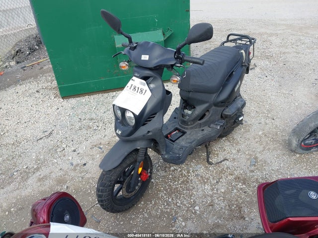 Genuine Scooter Co. Roughhouse 50 2020 RFVPMP200L1018219 Image 2